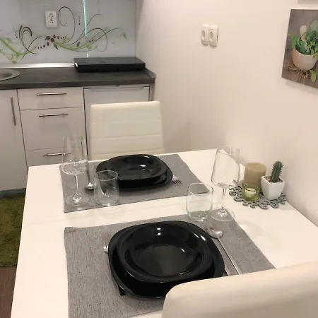 Luxury Central Studio Under The Castle Λιουμπλιάνα
